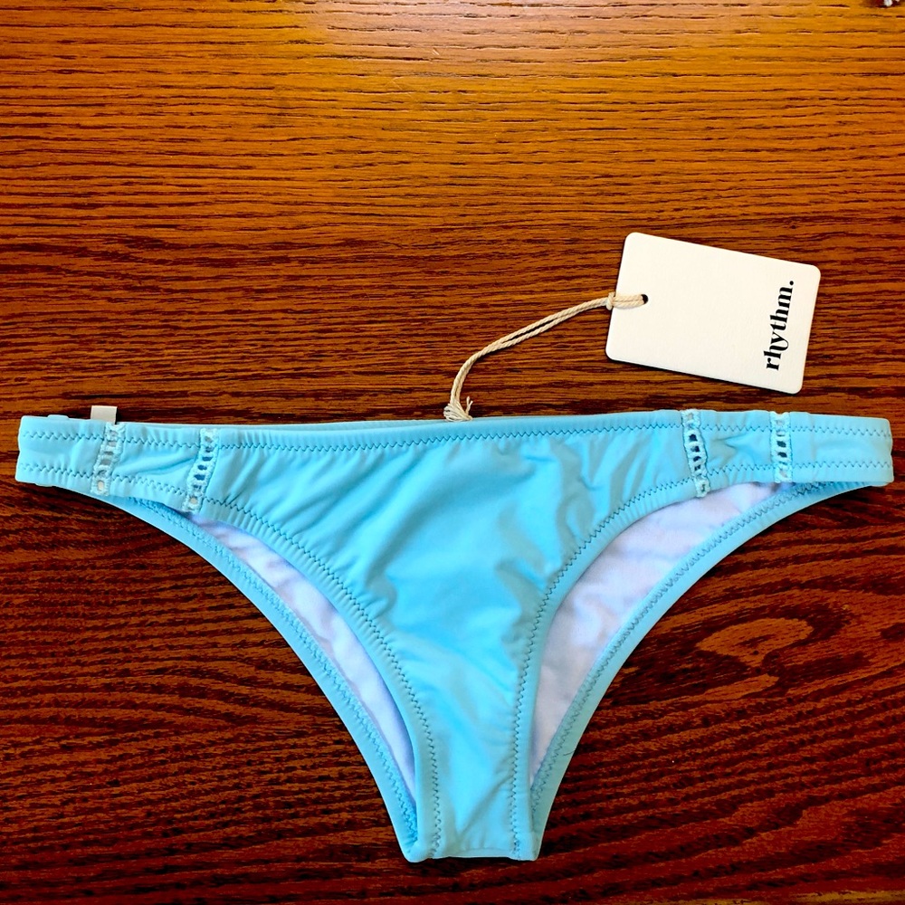 Lulu’s Cheeky Bikini Bottoms👙